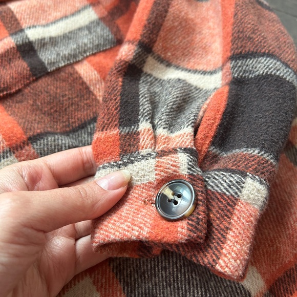 Plaid Flap Pocket Drop Shoulder Light Jacket - Picture 5 of 8